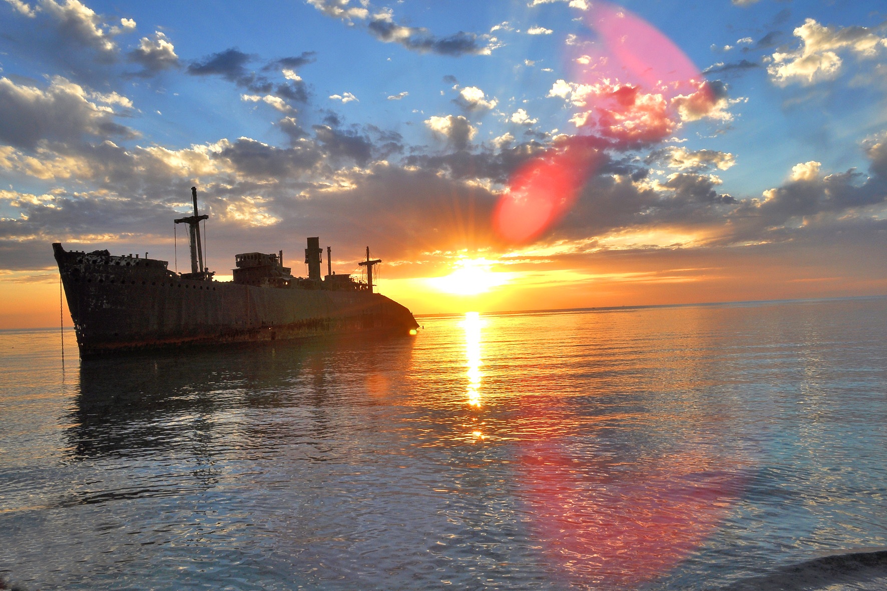 سفر به بهشت ایران؛ راهنمای کامل خرید بلیط کیش و برنامه ریزی سفر