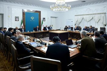 جلسه بررسی راهکار‌های رفع بحران آب با حضور پزشکیان+ عکس