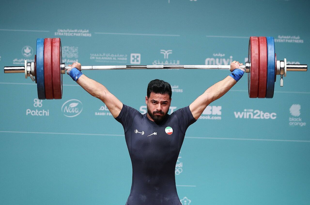 دو مدال نقره و یک برنز معینی