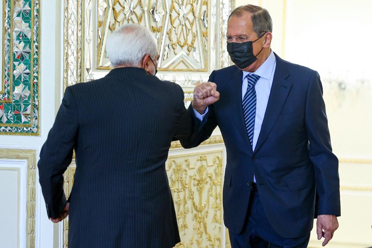 ظریف و لاوروف کنار هم ظریف و لاوروف کنار هم