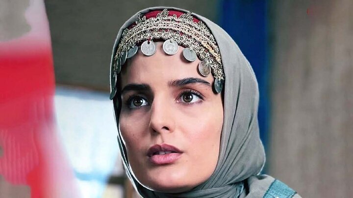 غزاله اکرمی در رحیل