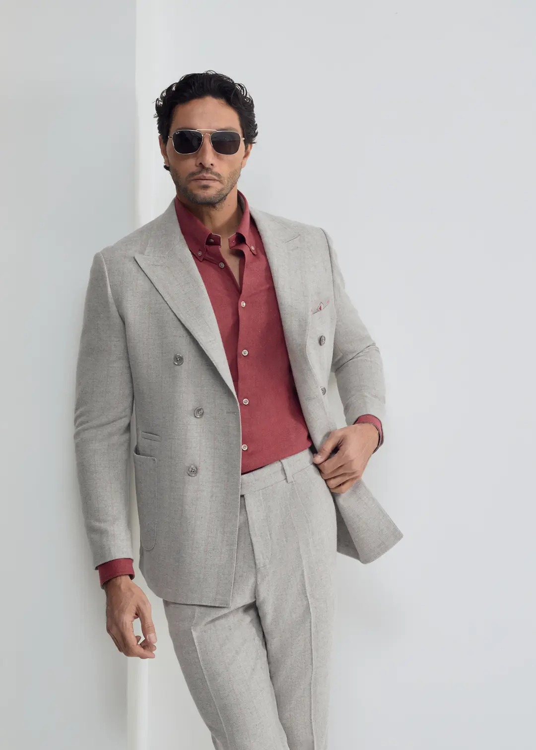 راهنمای ست کردن استایل مردانه، از تیشرت و پیراهن تا کت