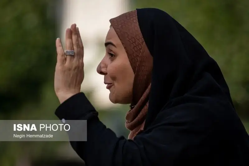 حلقه خانم وزیر حلقه خانم وزیر