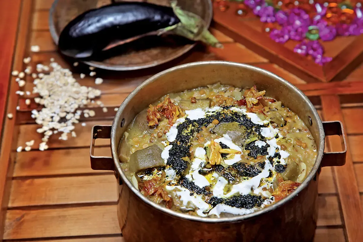 آش بادمجان ملایری؛ غذای خوشمزه و مقوی