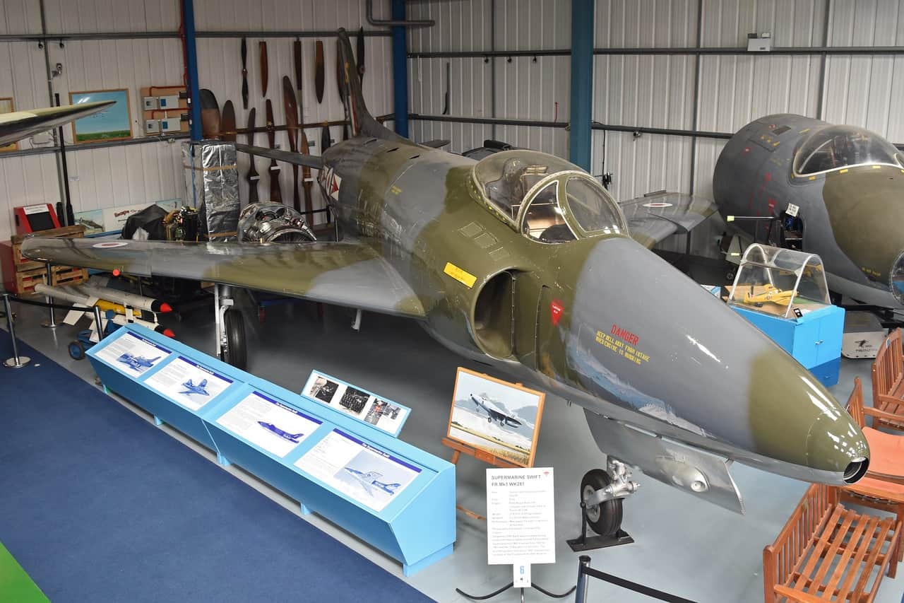 جت جنگنده تک سرنشین نیروی دریایی سوپرمارین