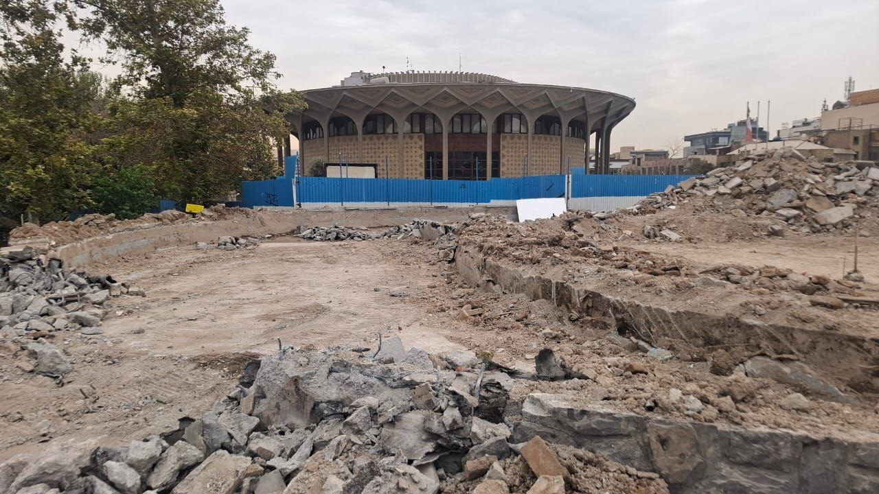 حوض تئاترشهر با خاک یکسان شد