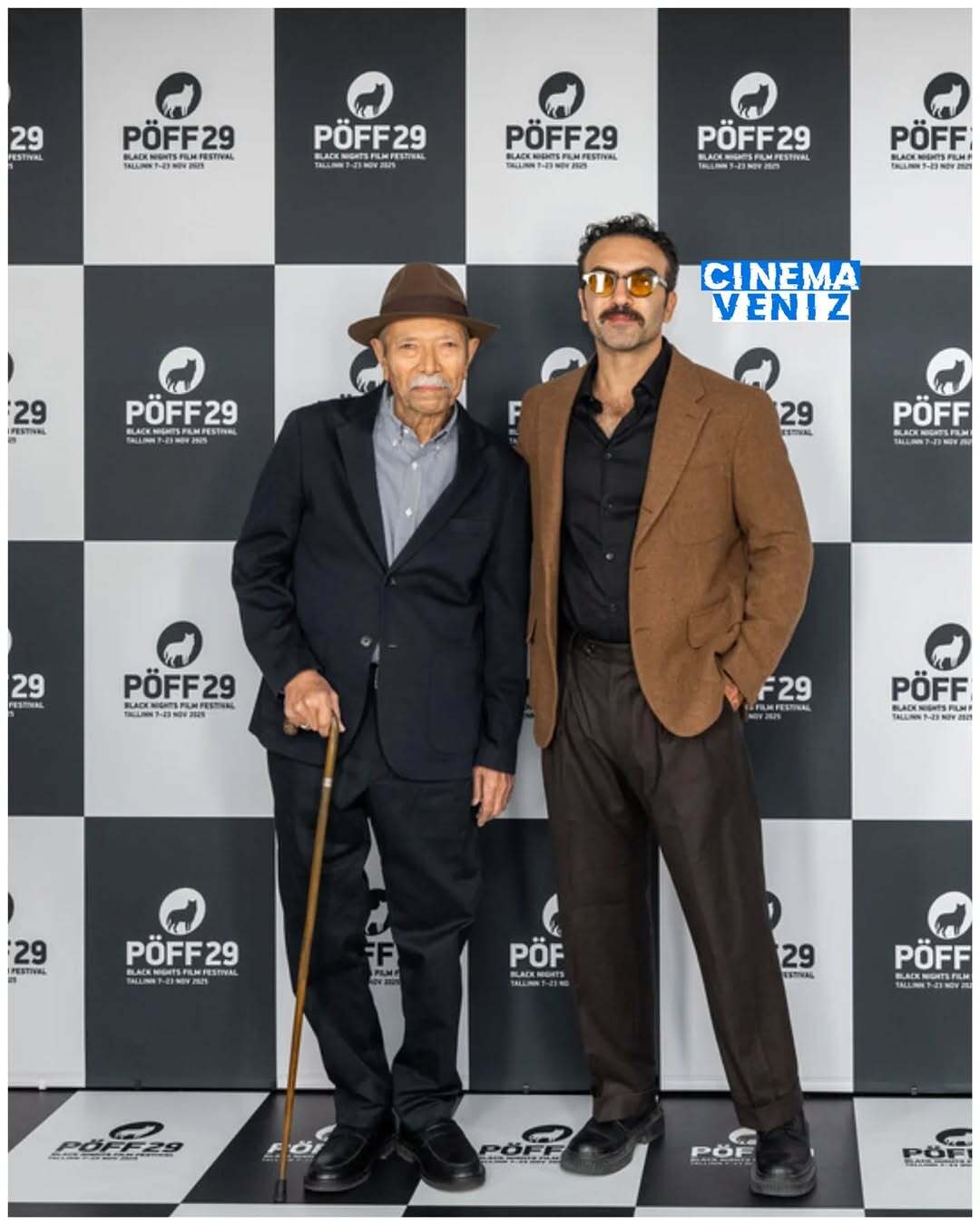 علی نصیریان با عصا و استایل خاص