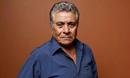 عکس/ استایل اروپایی ناصر ملک مطیعی و بهروز وثوقی ۳۴ سال پیش در حال قدم زدن