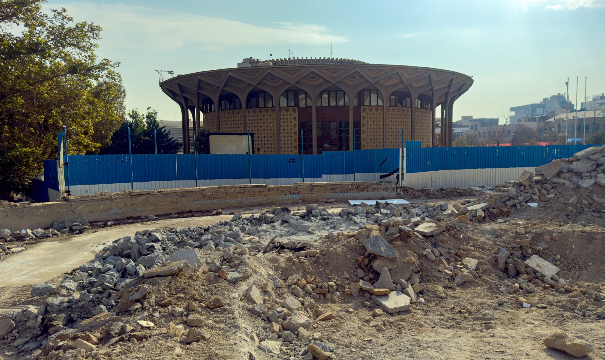 تخریب حوض تئاترشهر تخریب حوض تئاترشهر