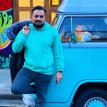 فیلم/ امید خلیلی، مجری شبکه منوتو: می‌خواهم به ایران برگردم