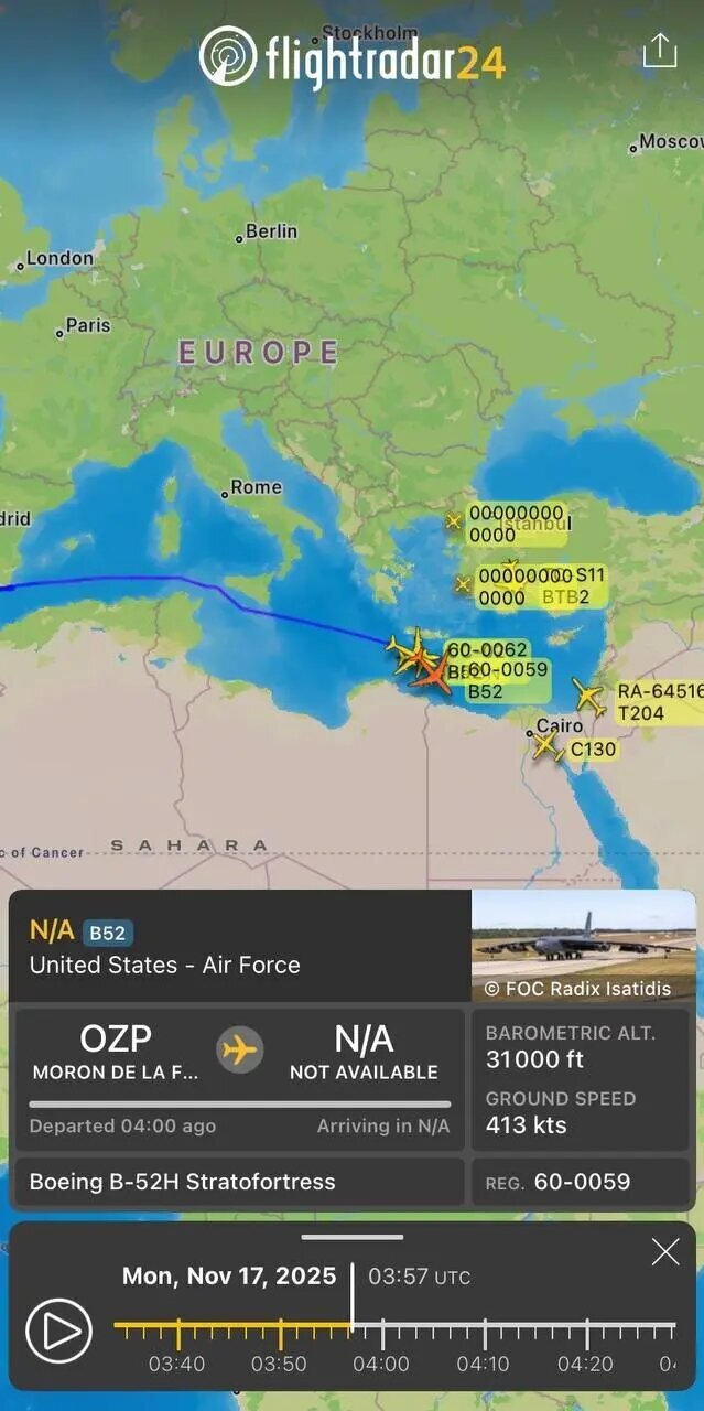 بمب‌افکن B-۵۲ آمریکا