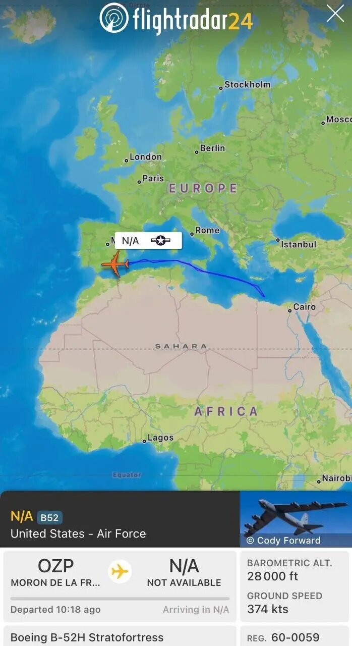 بمب‌افکن B-۵۲ آمریکا بر فراز خلیج‌فارس