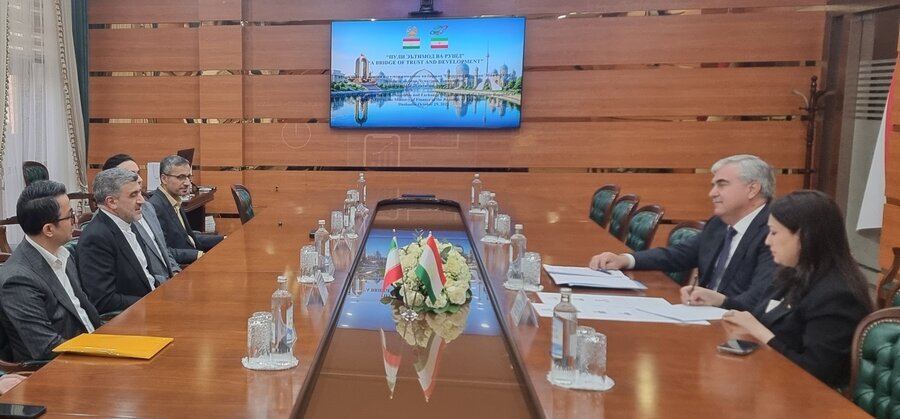دیدار وزیر مالیه تاجیکستان و رئیس سازمان بورس