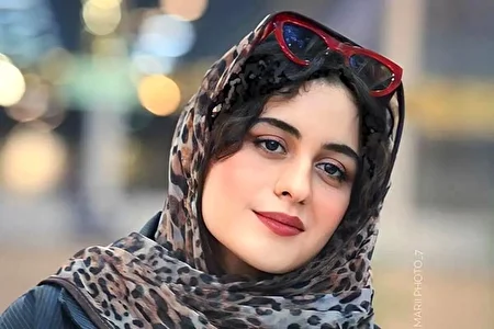 عکس/ تیپ پاییزی فاطیما بهارمست با کت جین برند