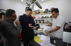 تشدید نظارت بر عرضه باتریهای موتورهای شارژی در جزیره کیش تشدید نظارت بر عرضه باتریهای موتورهای شارژی در جزیره کیش