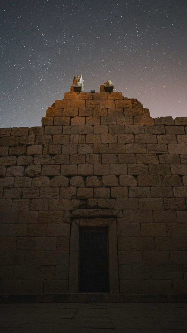 معبدآناهیتا بیشاپور زیر نور مهتاب