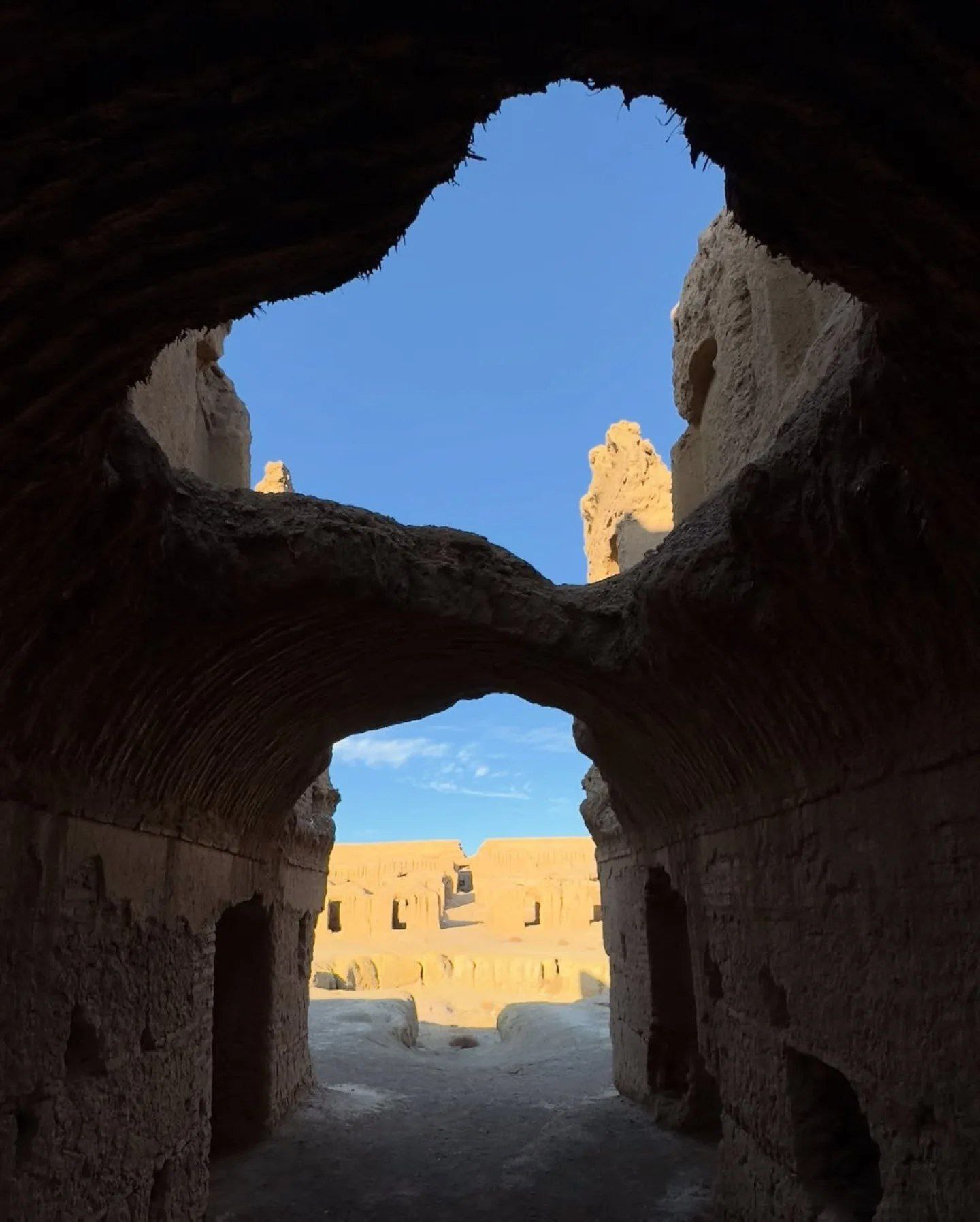 چشم انداز رویایی از قلعه کرشاهی