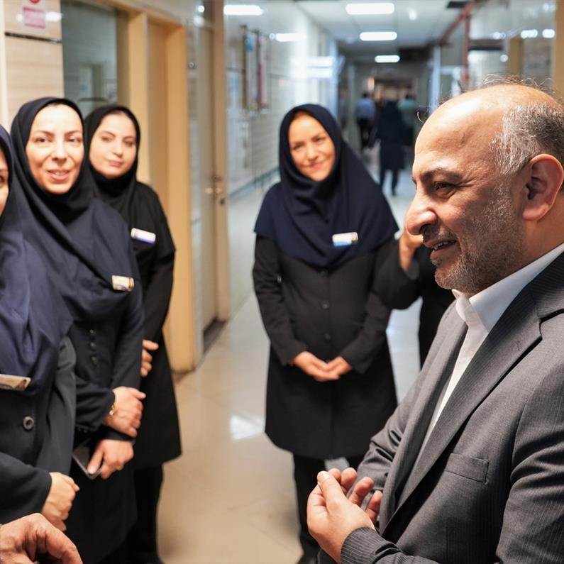 مدیرعامل بیمه دی با حضوردر بیمارستان مصطفی خمینی: نامگذاری روز میلاد حضرت زینب (س) به عنوان روز پرستار، مایه مباهات و افتخار برای پرستاران است مدیرعامل بیمه دی با حضوردر بیمارستان مصطفی خمینی: نامگذاری روز میلاد حضرت زینب (س) به عنوان روز پرستار، مایه مباهات و افتخار برای پرستاران است