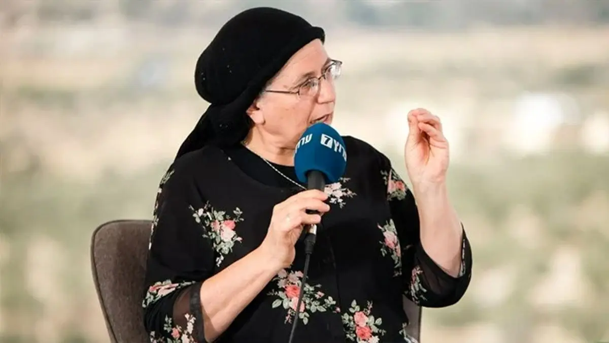 اوریت استروک، زنی با خانواده بدنام