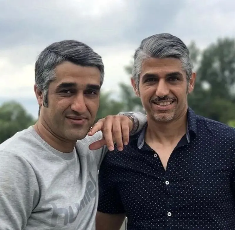 ژست احساسی پژمان جمشیدی و برادرش