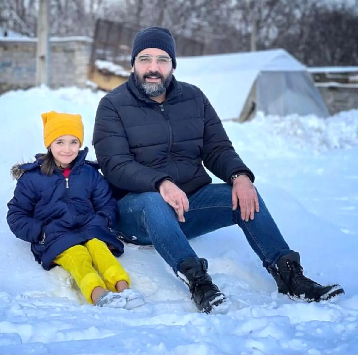 احسان علیخانی در زلزله خوی