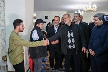 فیلم/ پزشکیان پای درد دل معلولان نشست