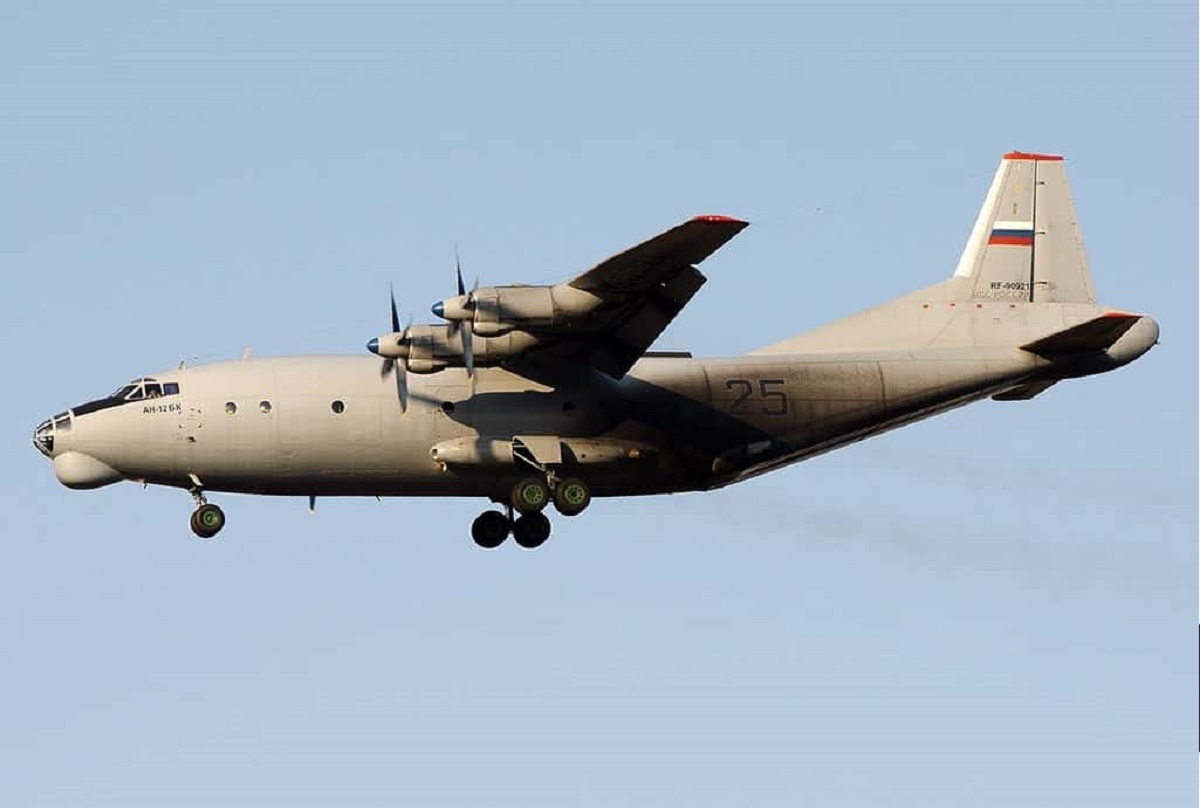 هواپیمای نظامی آنتونوف ایان-۱۲ هواپیمای نظامی آنتونوف ایان-۱۲