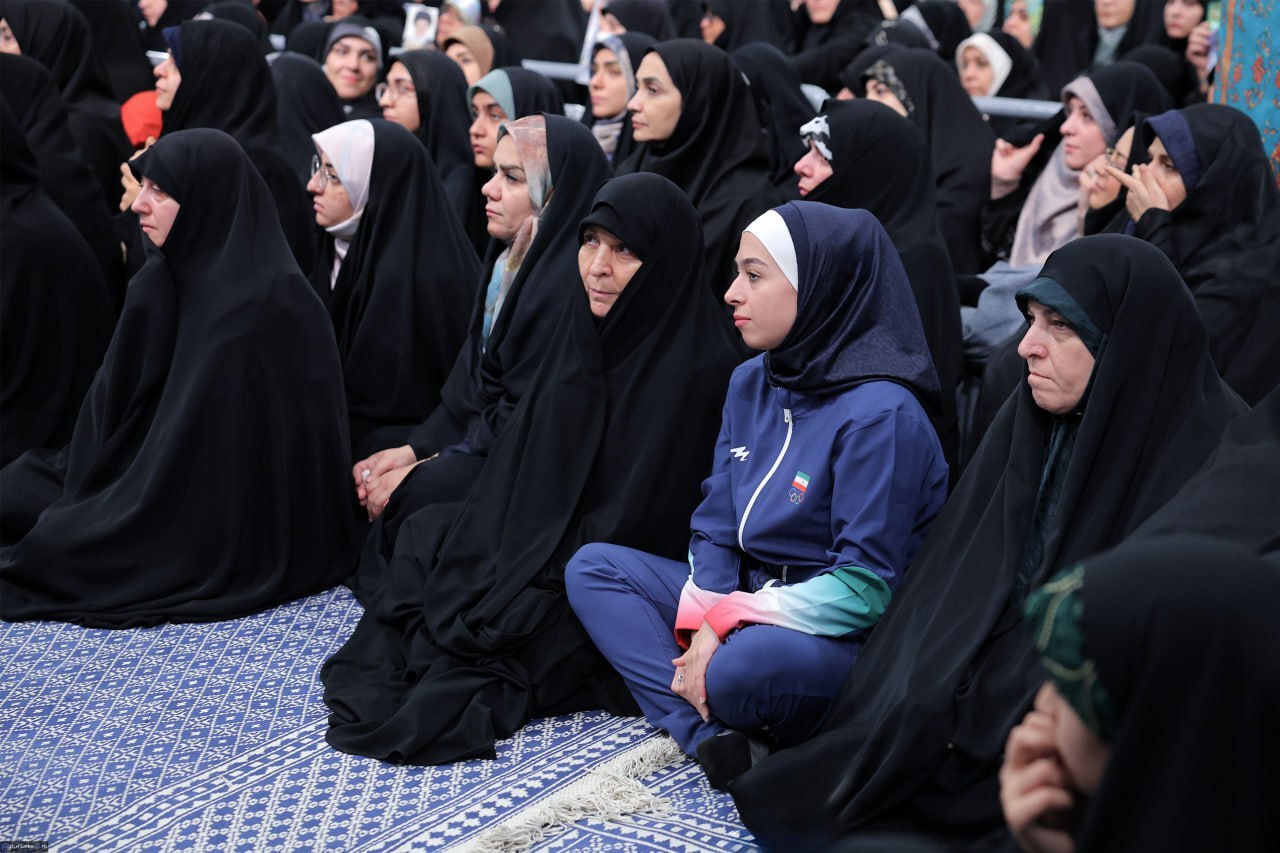 دیدار بانوان با رهبر انقلاب