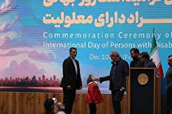 فیلم/ حرکت غیرمنتظره مسعود پزشکیان همه را غافلگیر کرد