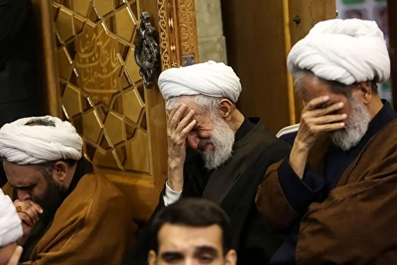 حضور چشمگیر مردم در مراسم ختم پسر کاظم صدیقی