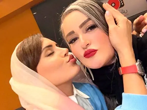 عکس/ حضور نعیمه نظام‌دوست و الناز شاکردوست در اکران کج پیله