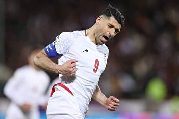 مهدی طارمی به دلار ۱۲۰ هزار تومانی و تماشاگر کم دربی واکنش نشان داد + عکس