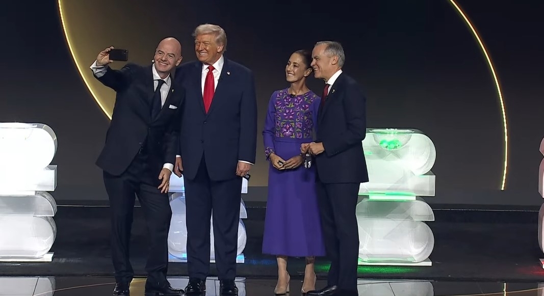 سلفی اینفانتینو با روسای سه کشور میزبان