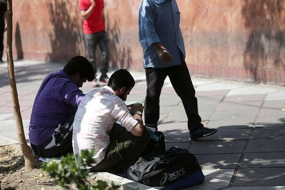 علت بیکاری جوانان