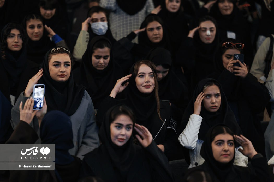 نگاه متفاوت خبرگزاری فارس به مراسم روز دانشجو