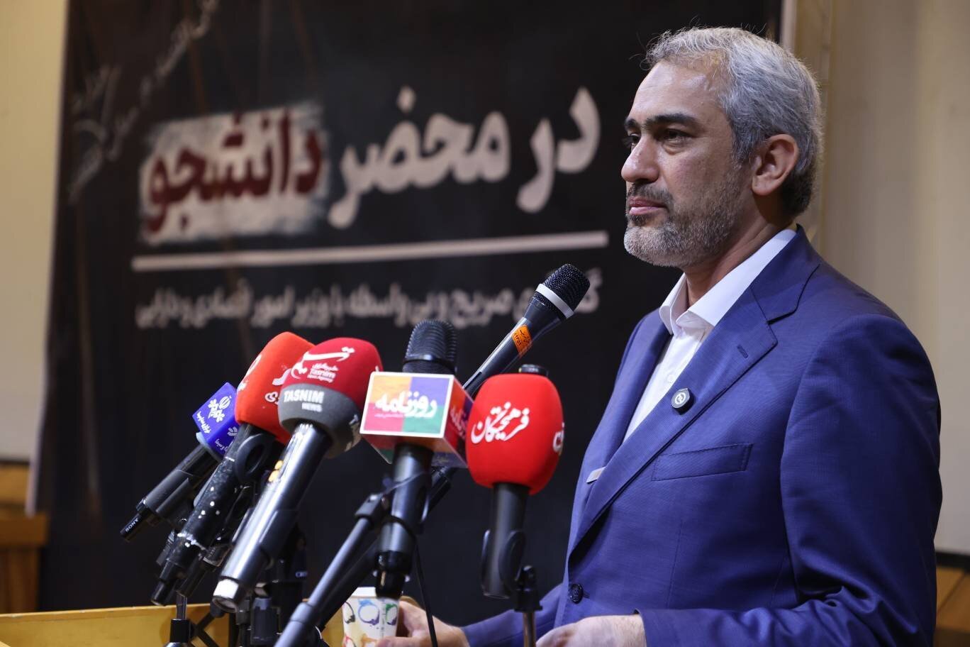 وزیر اقتصاد در دانشگاه شریف: مسئولیت را فقط برای «تغییر» پذیرفتم/ به نخبگان دغدغهمند در حوزههای سیاستگذاری، علوم اجتماعی و اقتصاد نیاز داریم وزیر اقتصاد در دانشگاه شریف: مسئولیت را فقط برای «تغییر» پذیرفتم/ به نخبگان دغدغهمند در حوزههای سیاستگذاری، علوم اجتماعی و اقتصاد نیاز داریم