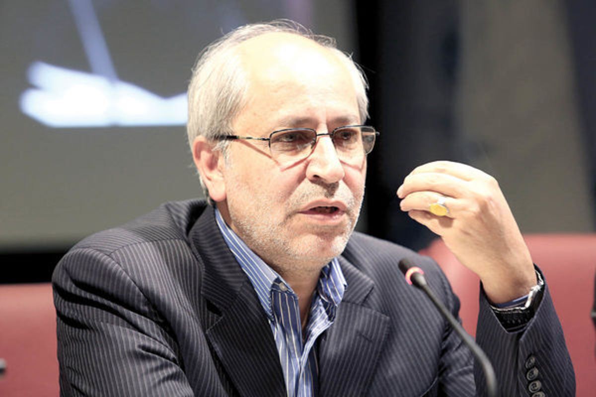 مسعود نیلی کیست؟/اقتصاددان لیبرال و عضو تیم اقتصادی سه رئیس جمهور مسعود نیلی اقتصاددان