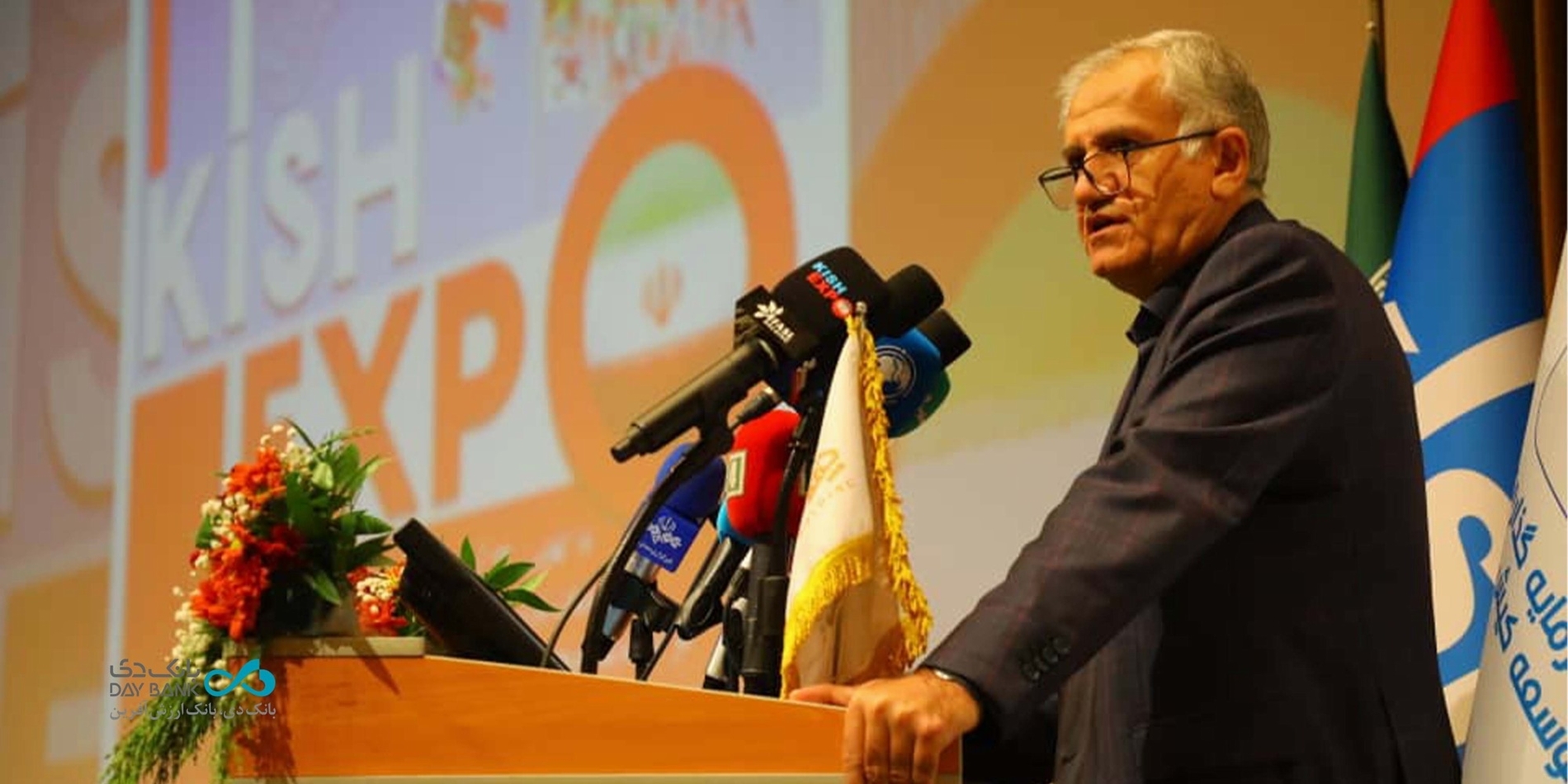 بانک دی حلقه پیونددهنده ایدههای کارآفرینان با سرمایهگذاران است بانک دی حلقه پیونددهنده ایدههای کارآفرینان با سرمایهگذاران است