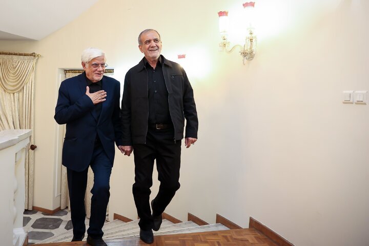 عارف و پزشکیان