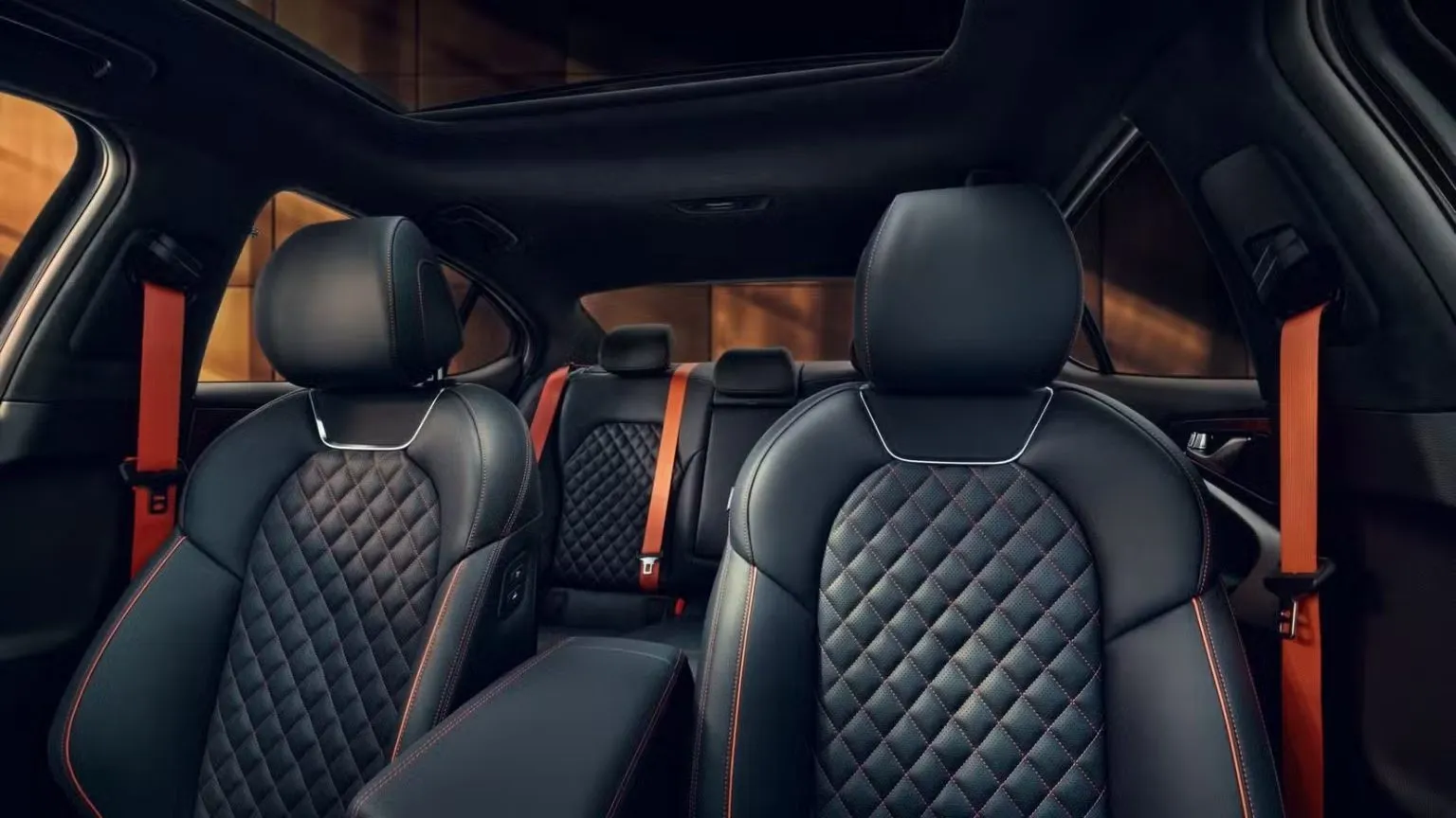 جنسیس G۷۰ جنسیس G۷۰