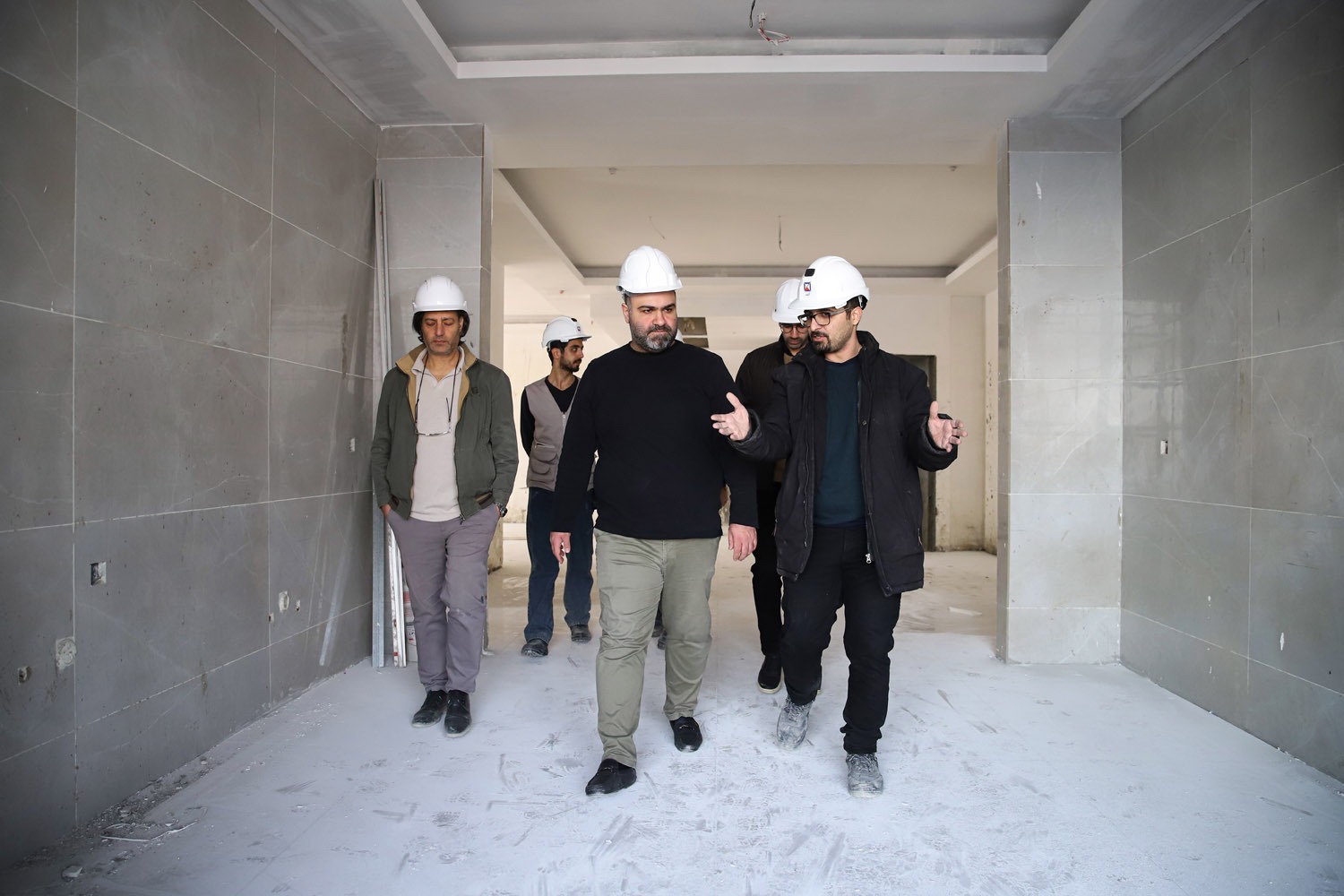 معاون فنی و اجرایی و عضو هیات مدیره صبانفت در بازدید سرزده از پروژه نیایش: نیایش نماد رویکرد حرفهای صبانفت در مدیریت پروژههای شهری است معاون فنی و اجرایی و عضو هیات مدیره صبانفت در بازدید سرزده از پروژه نیایش: نیایش نماد رویکرد حرفهای صبانفت در مدیریت پروژههای شهری است