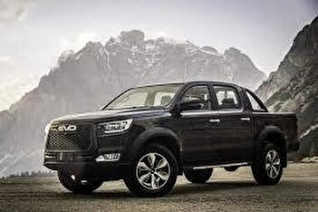 فیلم/ رژه خودروهای لوکس در شمال تهران ترافیک را فلج کرد