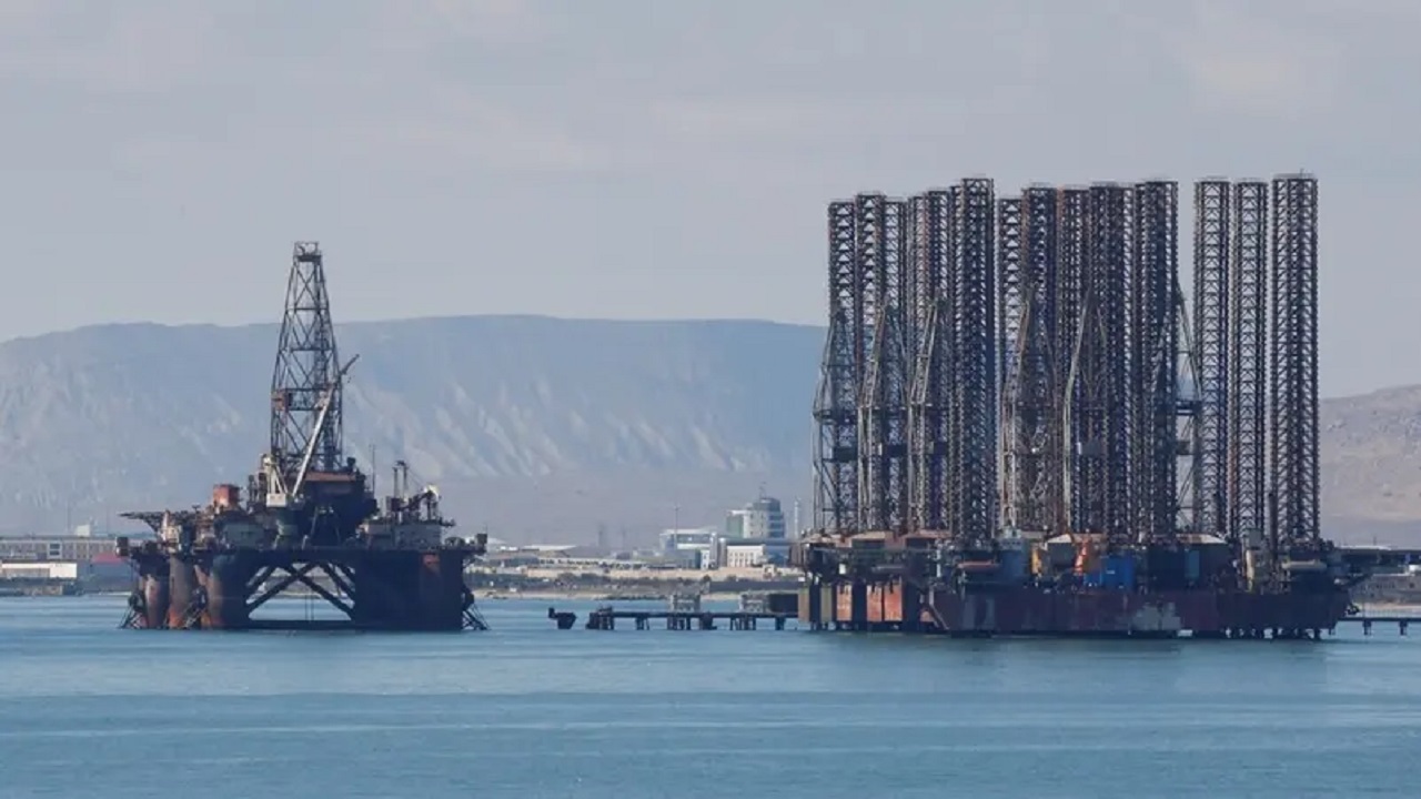 حمله اوکراین به یک دکل نفتی در دریای خزر حمله اوکراین به یک دکل نفتی در دریای خزر