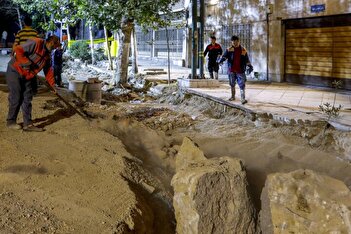 فرونشست زمین در شهرک ولیعصر ۳ خودرو را بلعید + عکس