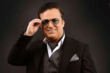 فیلم/ قشنگ‌ترین بوسه حامد آهنگی بر دستان مادرش