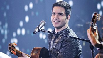 فیلم/ واکنش محسن یگانه به نمایش پرچم بحرین در کنسرتش