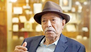 عکس/ شباهت جالب علی نصیریان و یک هنرمند ژاپنی