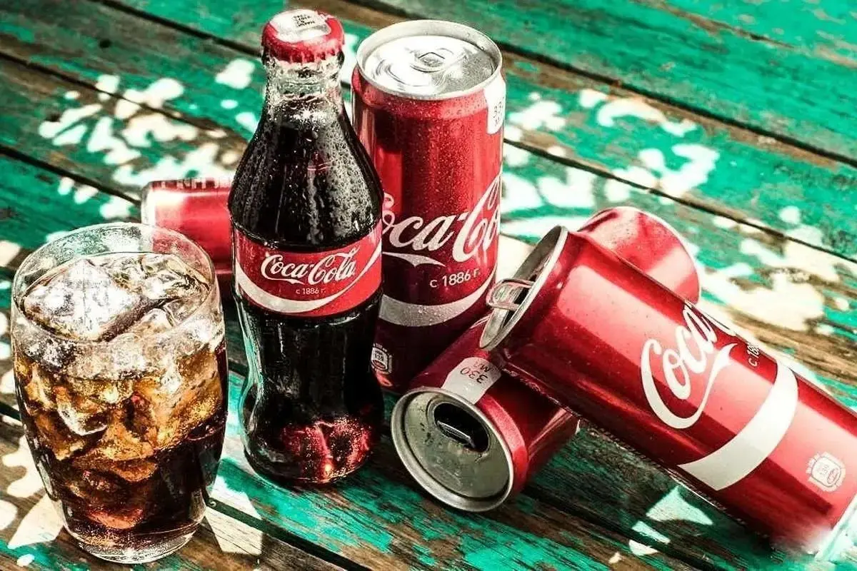 افرادی که نباید نوشابه مصرف کنند افرادی که نباید نوشابه مصرف کنند