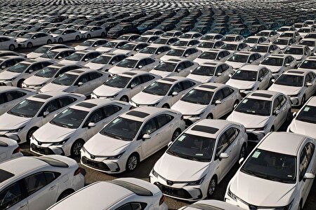 فشار بر قیمت خودرو افزایش یافت + جدول