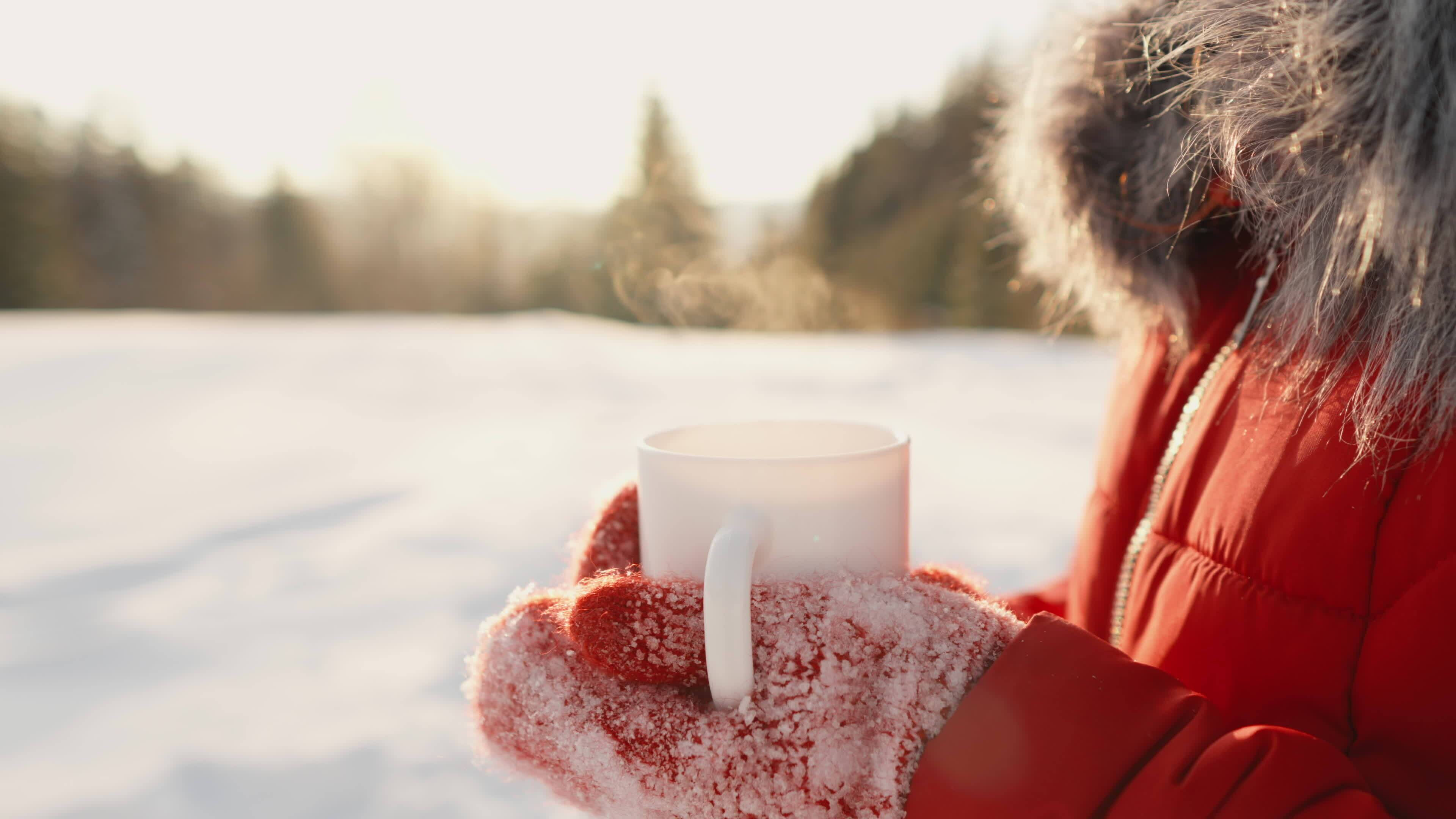 پیشنهاد نوشیدنیهای گرم برای روزهای خنک پاییز پیشنهاد نوشیدنیهای گرم برای روزهای خنک پاییز